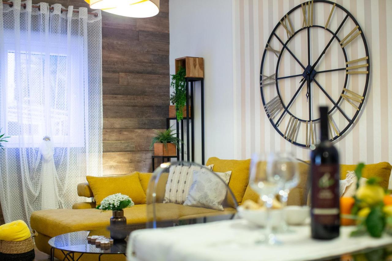 Apartments Dubra Komiža Екстериор снимка