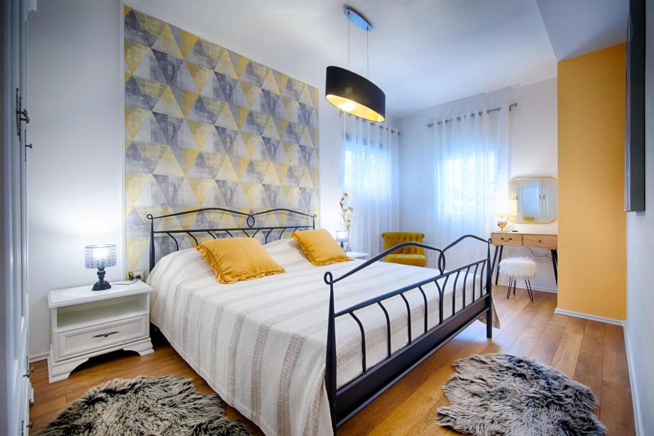 Apartments Dubra Komiža Екстериор снимка