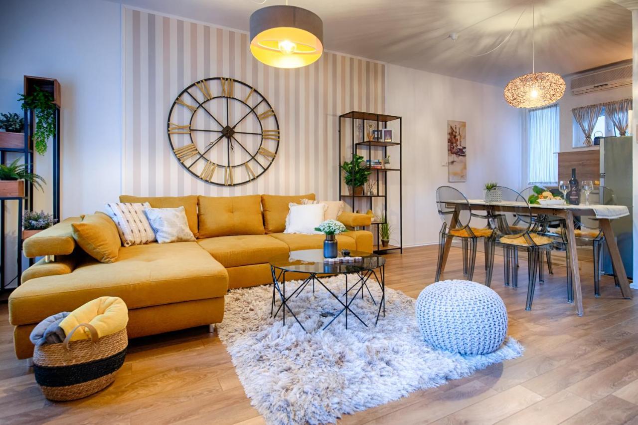 Apartments Dubra Komiža Екстериор снимка