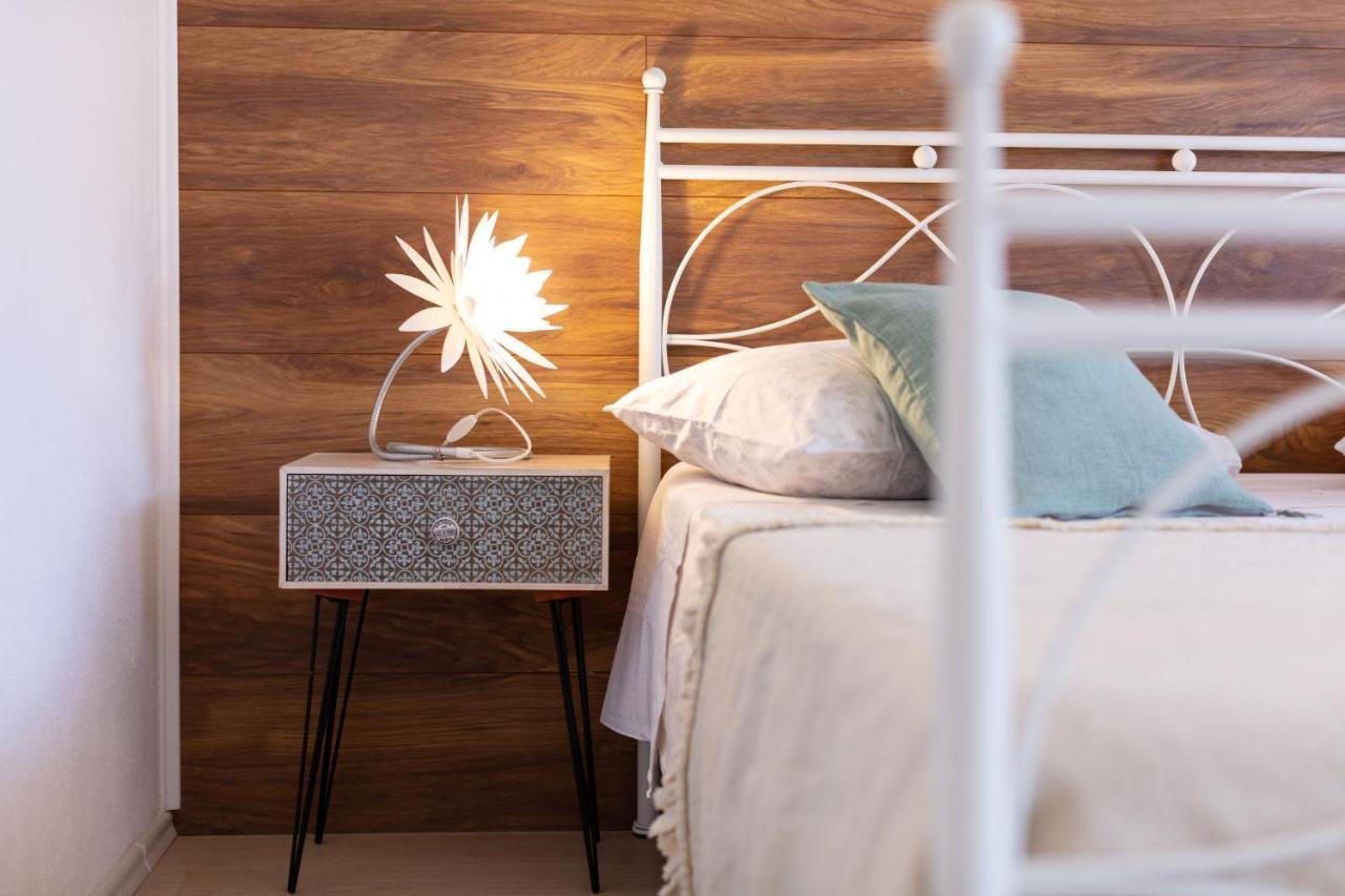 Apartments Dubra Komiža Екстериор снимка