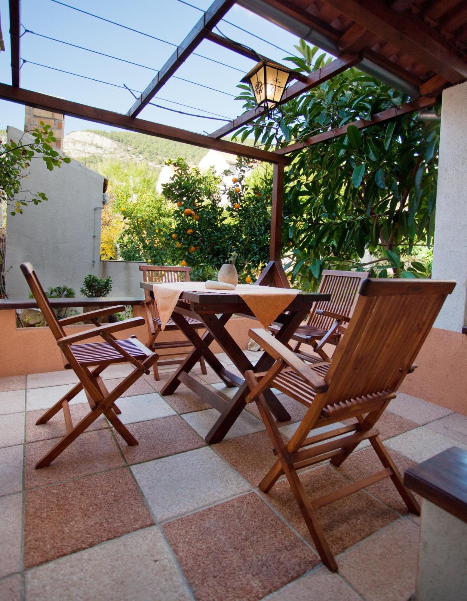 Apartments Dubra Komiža Екстериор снимка